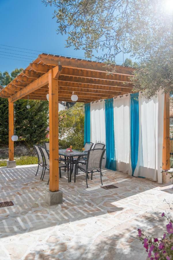 Villa Armonia Vitalades Exterior photo